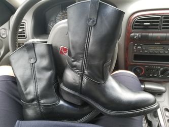 Brand new Red Wing boots size 8