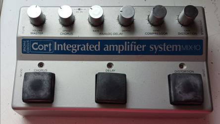 CORT MIX-10 INTEGRATED AMPLIFIER SYSTEM (PEDAL/STOMPBOX) *READ THE DESCRIPTION & SEE ALL PICS*