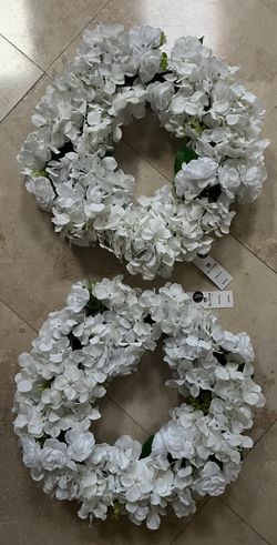 White Hydrangea Floor Doors Wreath 