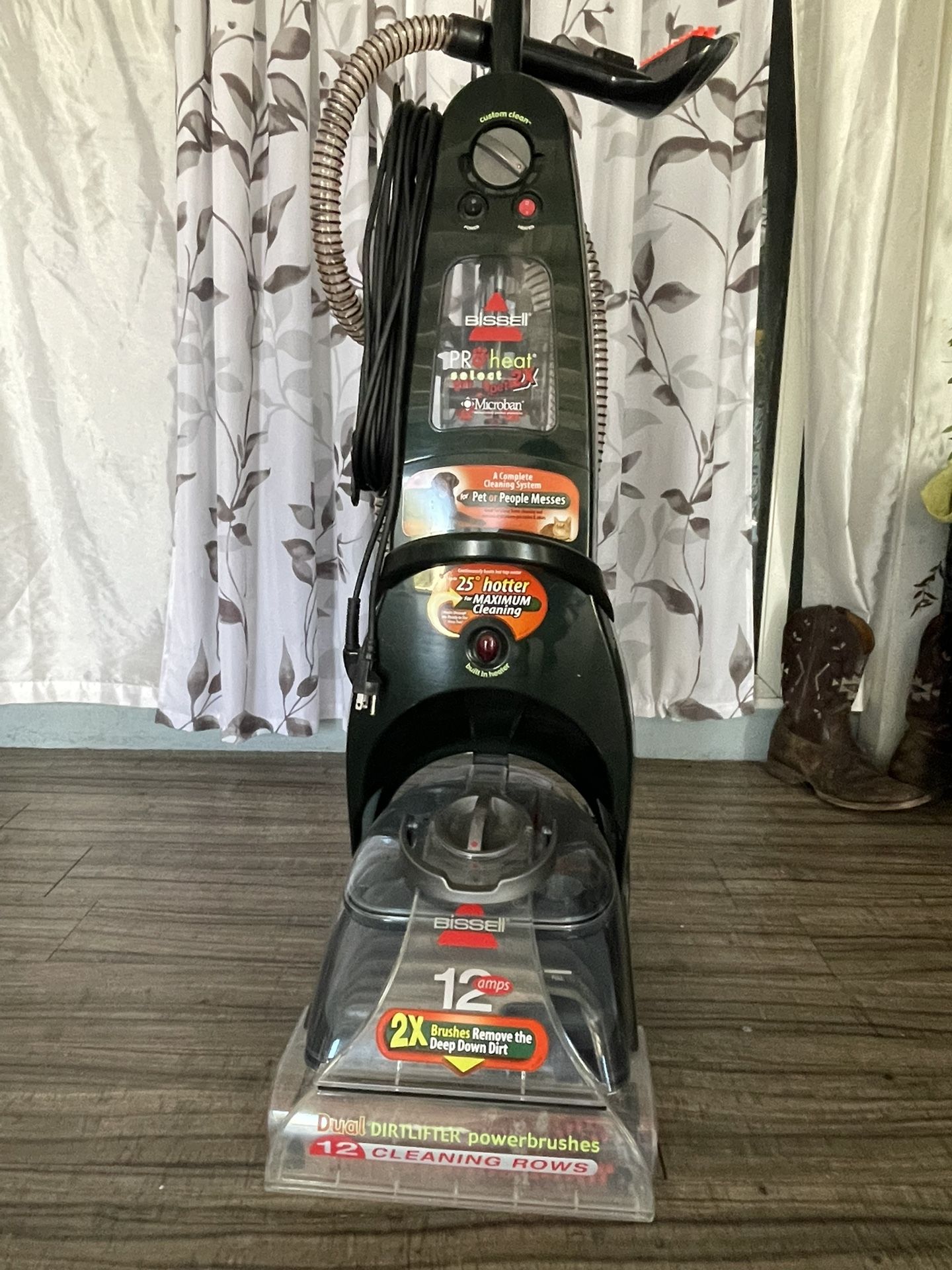 BISSELL - Vaccum - HOLD