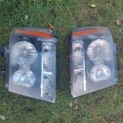 2008 Chevy avalanche Headlight and tail light assembly's read full description