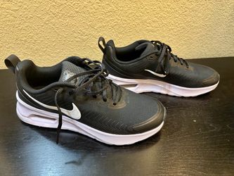 Nike Air Max size 10