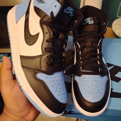 AJ 1 HIGH SIZE 9 