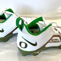 New Nike Oregon Ducks Team Issue Cleats - 12