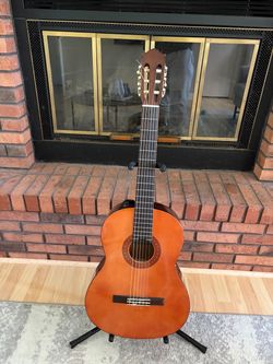 Cordoba C40 Classical Guitar – Great Deal!
