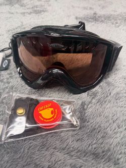 Smith Ski Goggles with Case and Lens Cleaner Set!
