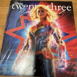 Disney D23 Gold Member Exclusive Magazine Spring 2019 10th Anniversary w/ Patch