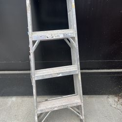 Escalera 4 Pies