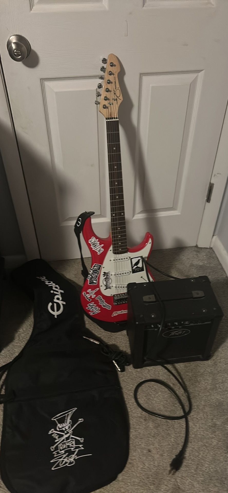 peavy electric guitar and amp,hp gaming pc, hats,digital drawing tablet.