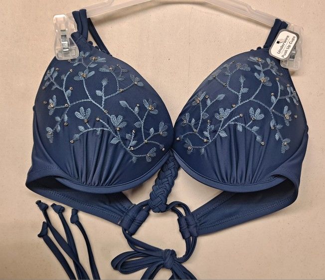 Bikini Swim Top - NWT 🏷️