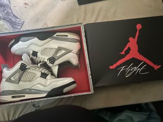 Air Jordan 4 White cement