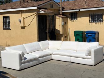 White West Elm Hampton Modular 5-Piece Sectional (125") - Delivery Available Today !🚚