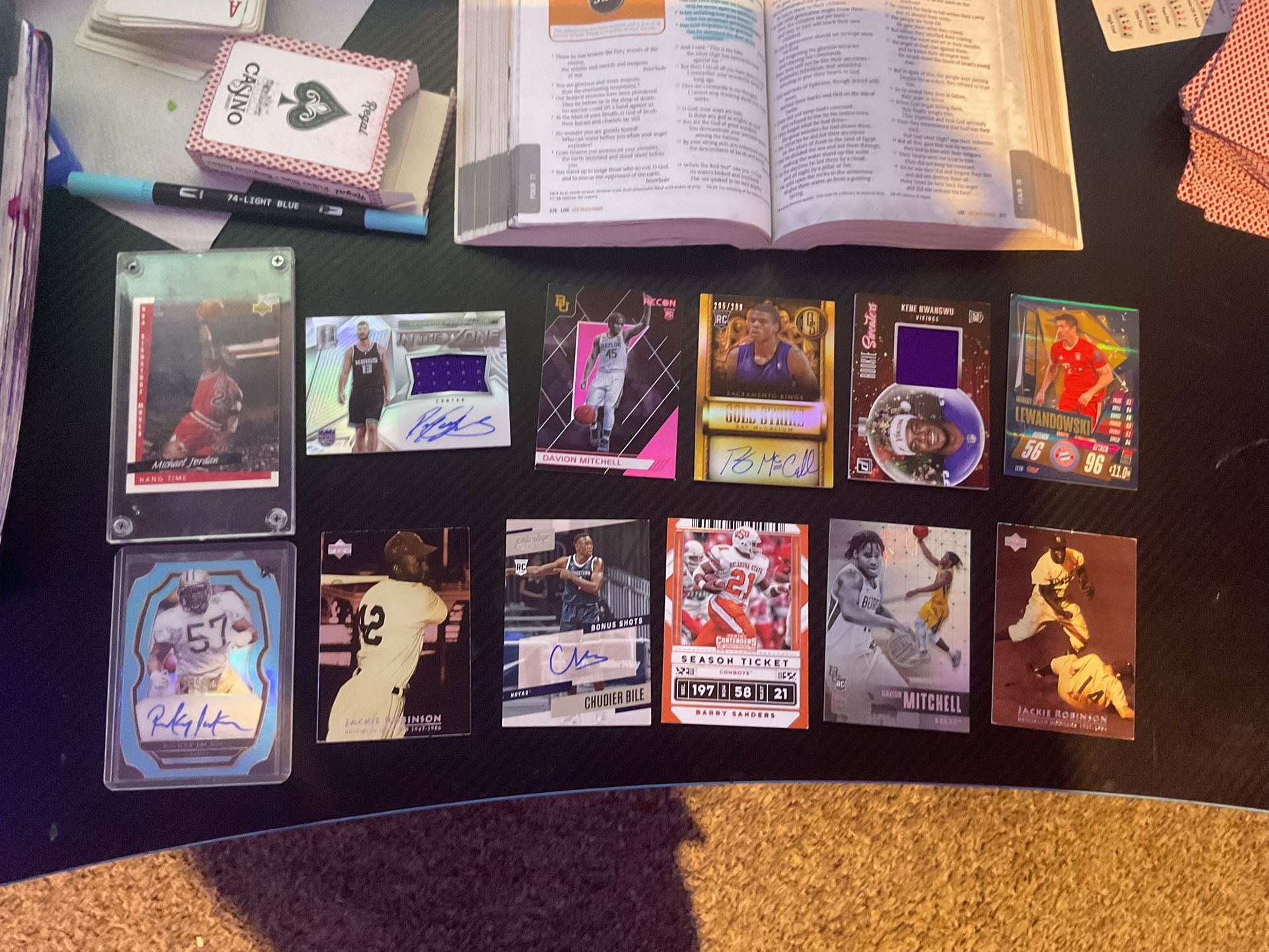 Selling Basketball/football/baseball/soccer Cards