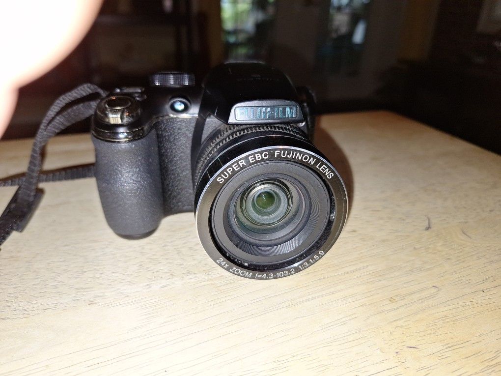 Fujifilm FinePix Digital Camera Model S4250WM