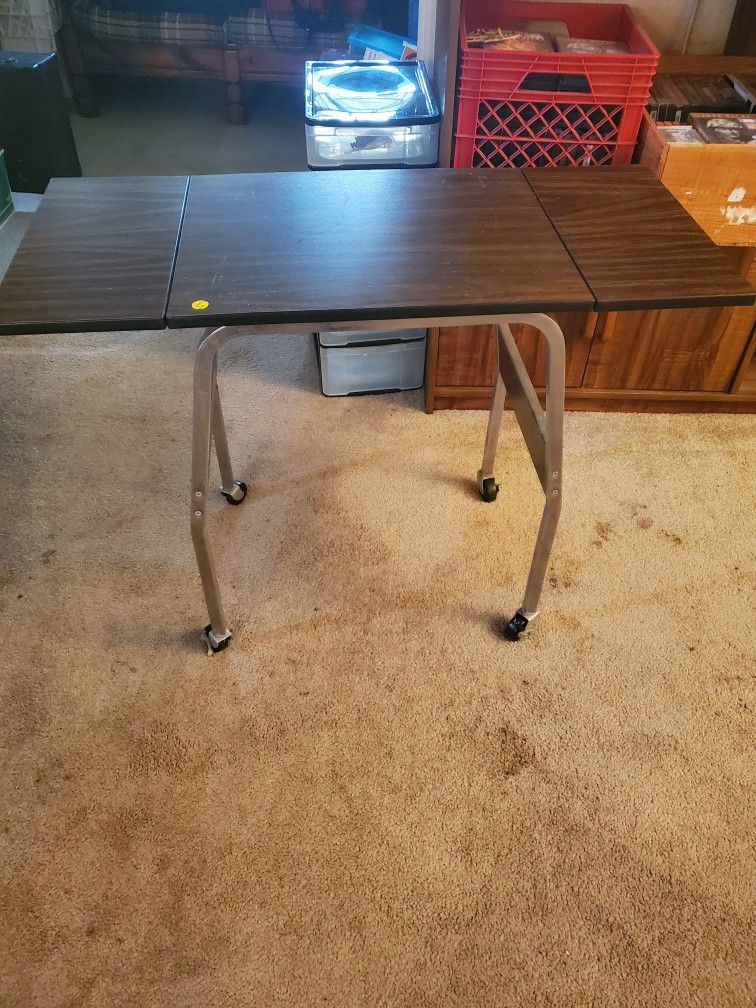 Extendable Table