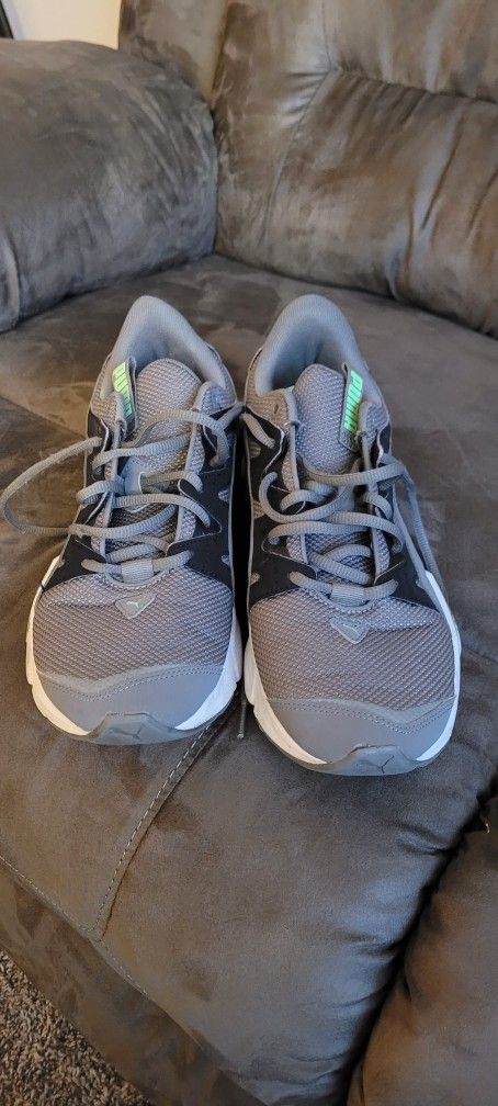 Man Puma Sneakers Size 9