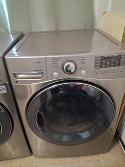 LG TrueSteam Front-Load Dryer – Graphite Steel