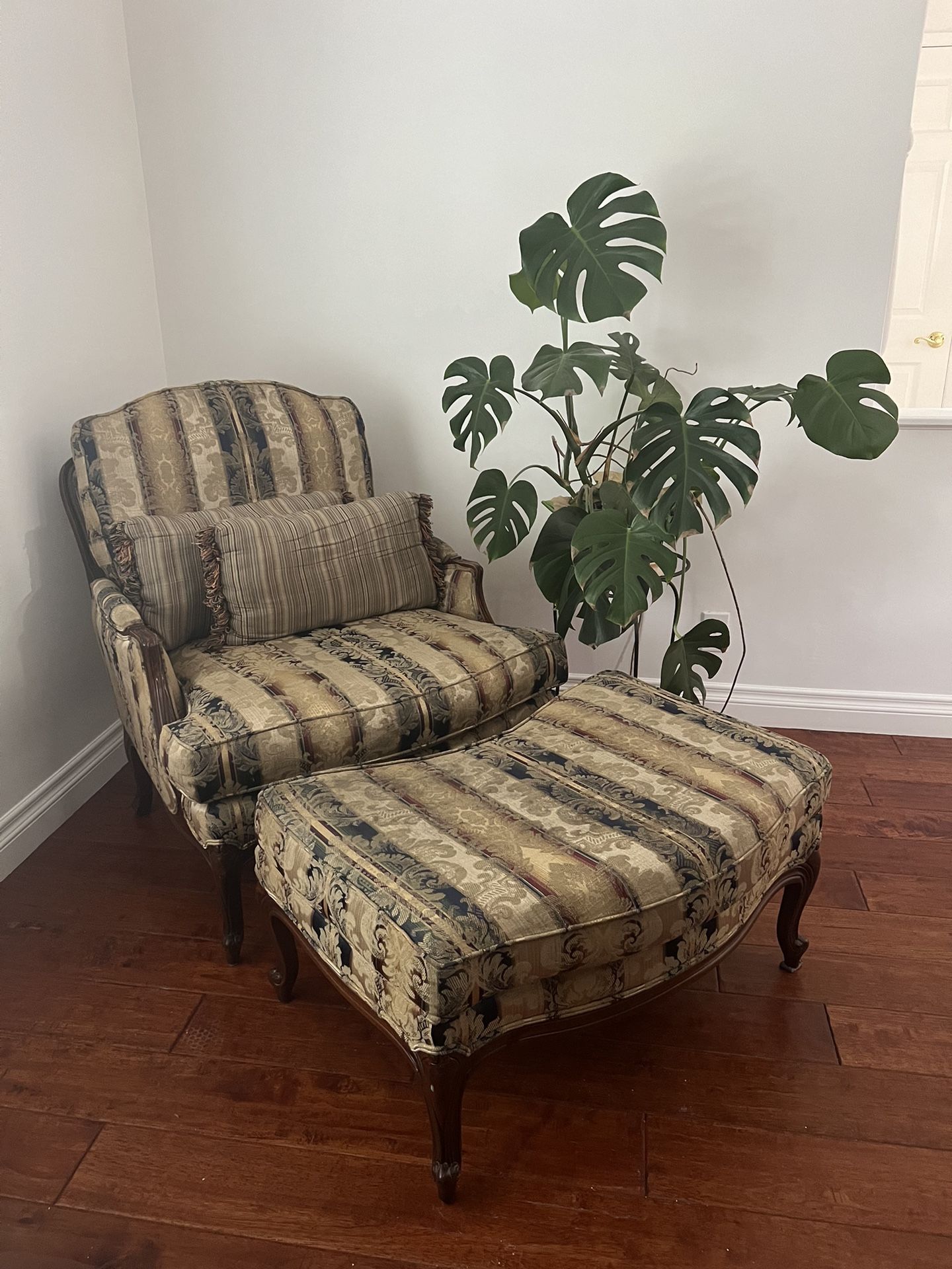 Vintage Lounge Chair With Ottoman