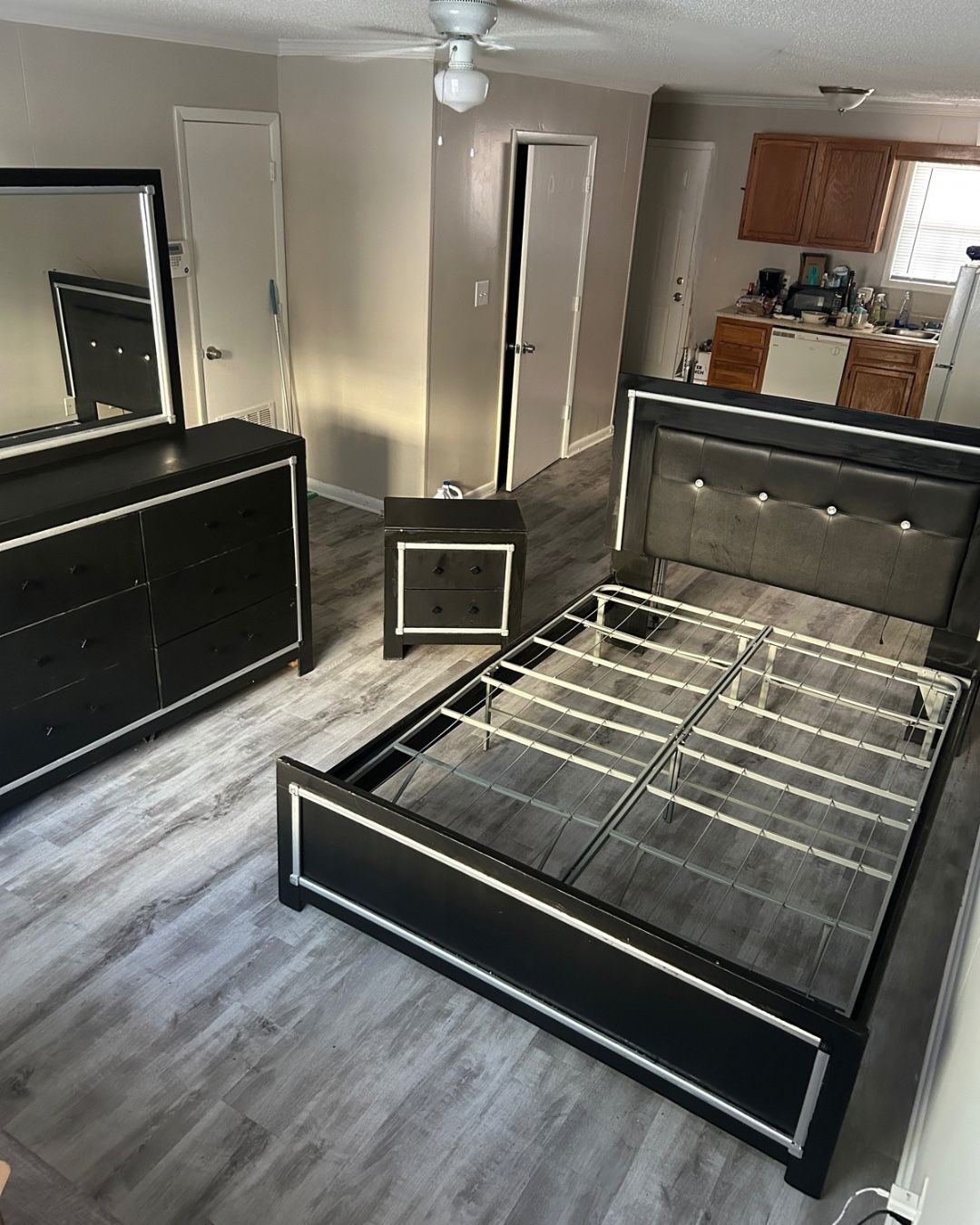 Queen Sized Blackout Bedset
