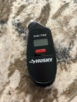 New Husky Portable Backlit Digital Tire Gauge With Nozzle Light