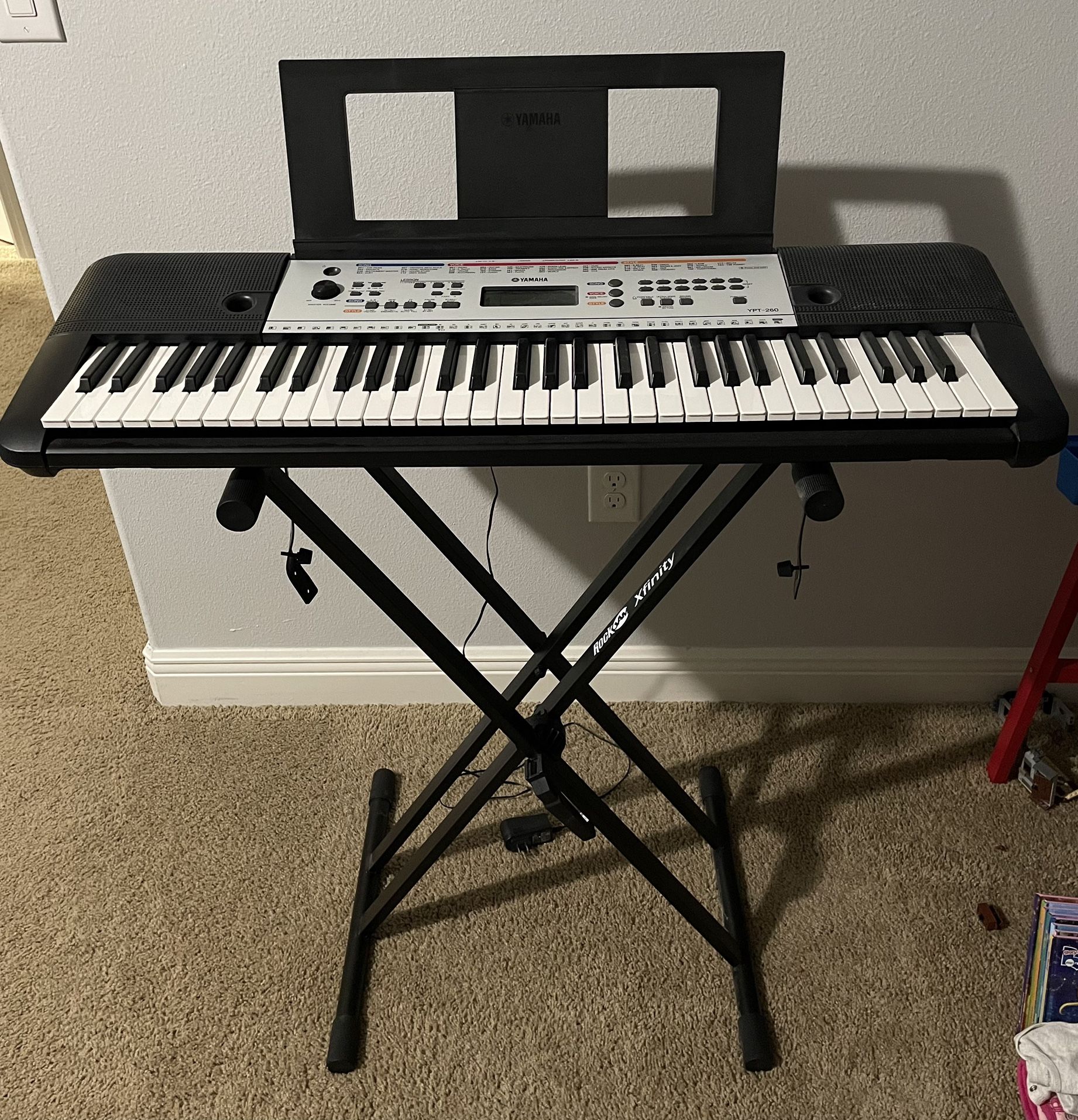 Yamaha YPT-260 Keyboard 