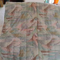 QUEEN SIZE BEDSPREAD 