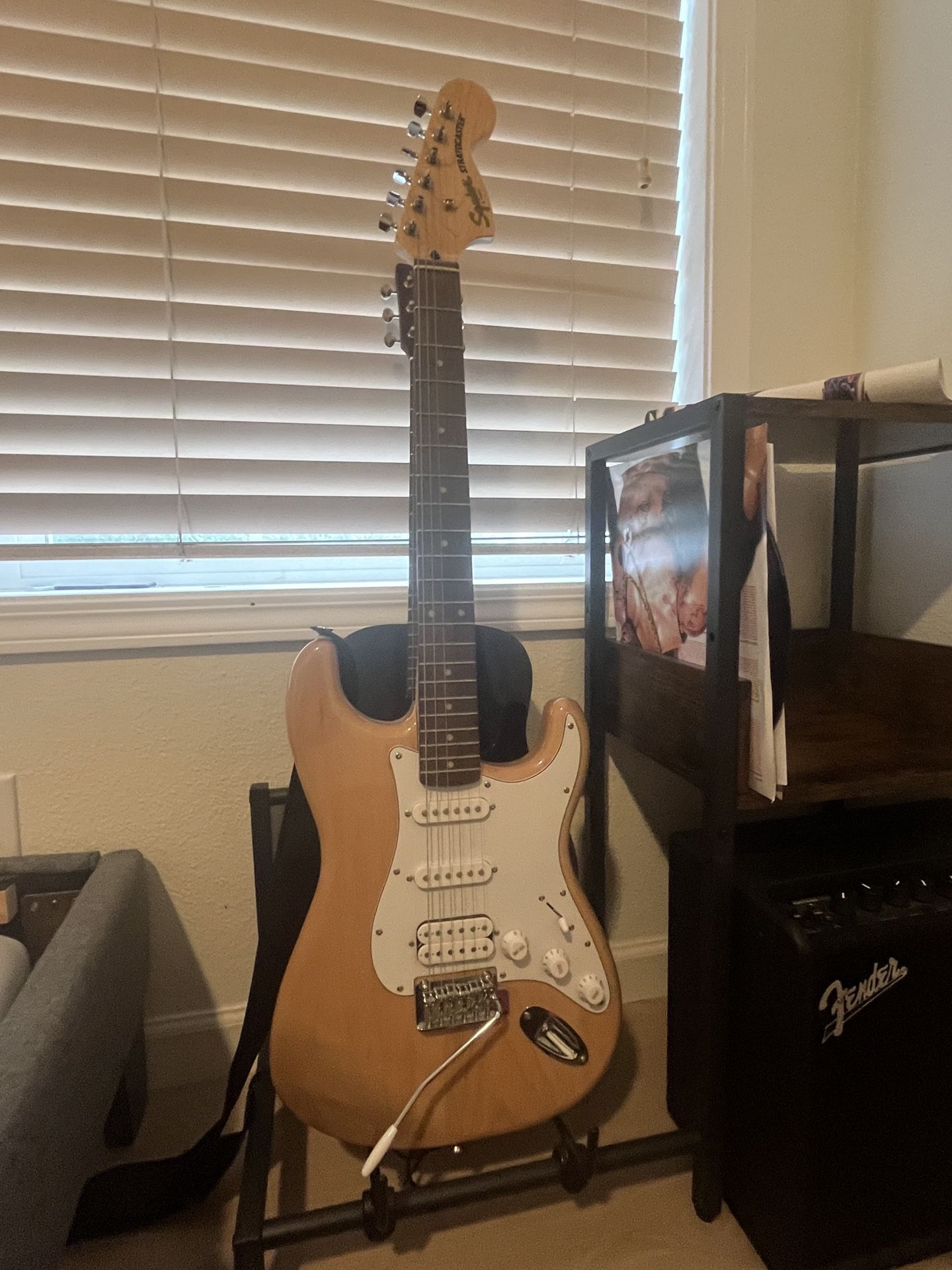 fender eesquier guitar+Mustang LT25 amp