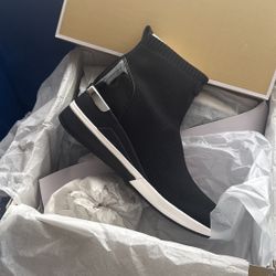 Shoes Michael Kors Size 9.5 New $130