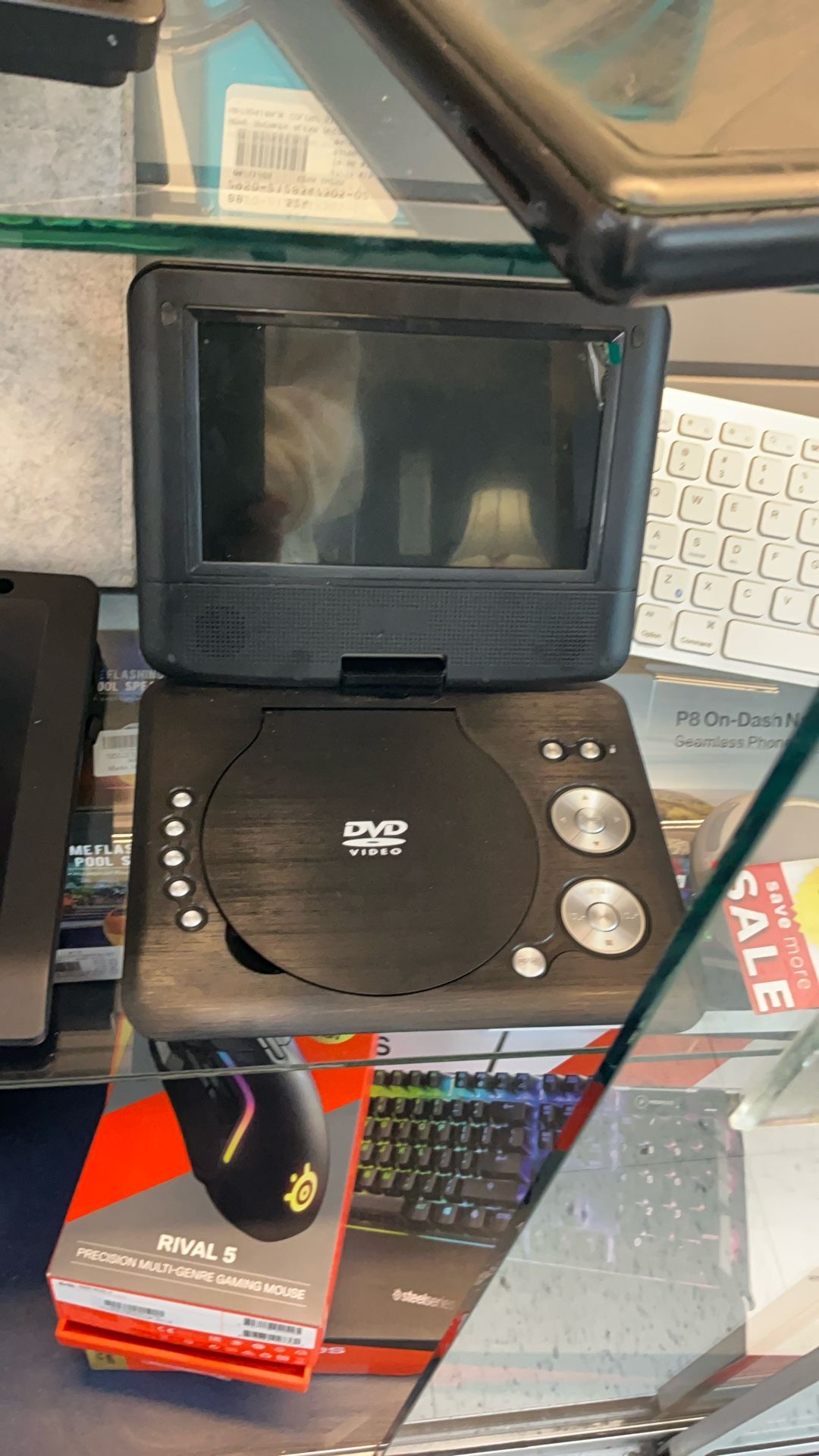 PORTABLE DVD PLAYER