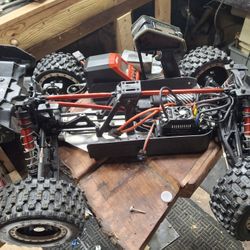 🔥 ARRMA KRATON 8S – FULL PACKAGE – READY TO RUN 🔥