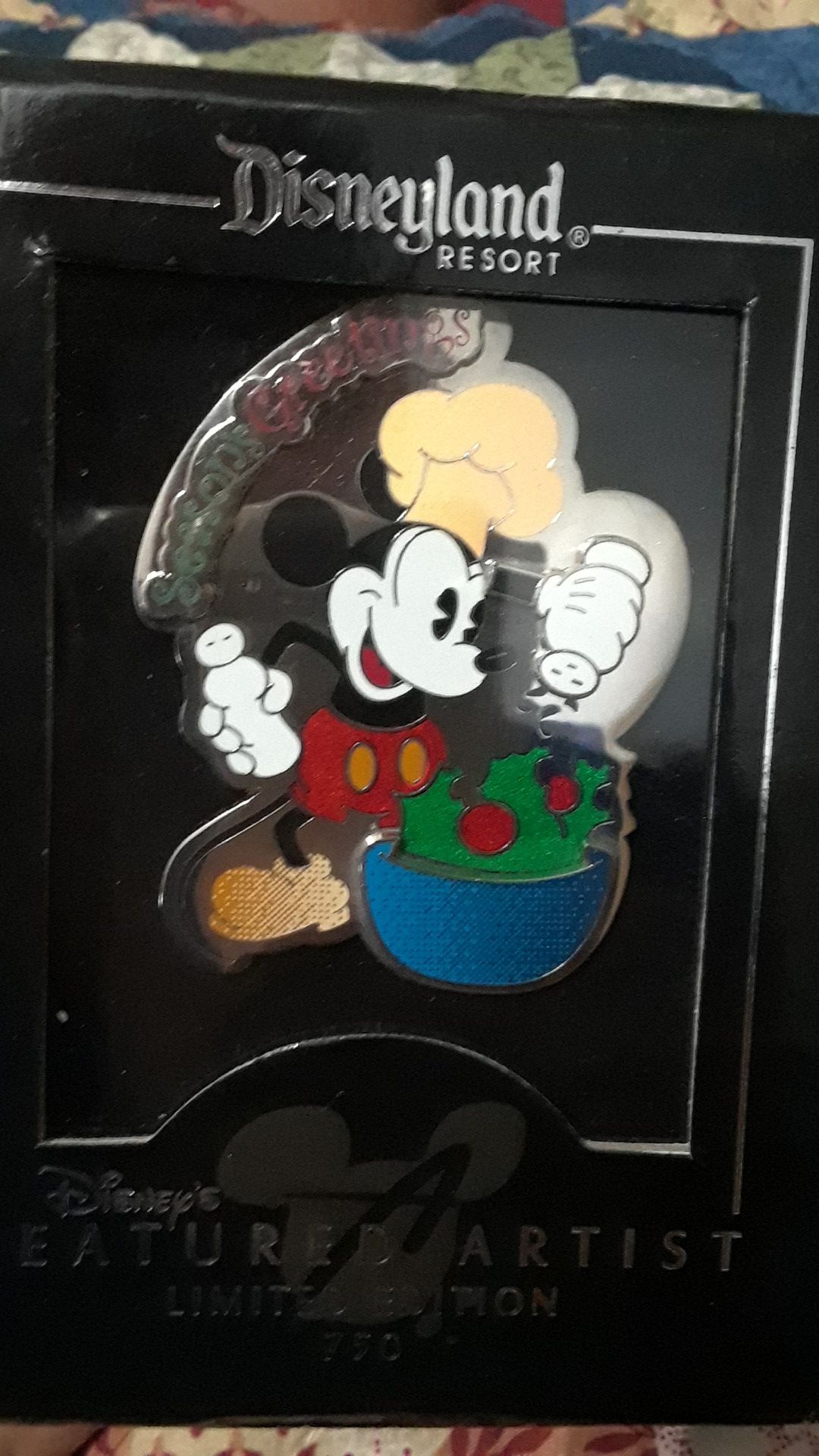 Disney salt shaker pin LE of 750