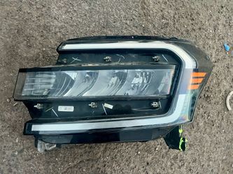 Ford Expedition 2022 2023 2024 headlight   NL1B-13E015-CH