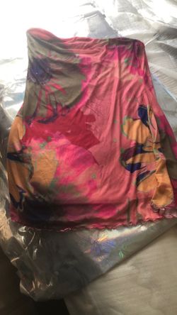Dress without shoulder trap