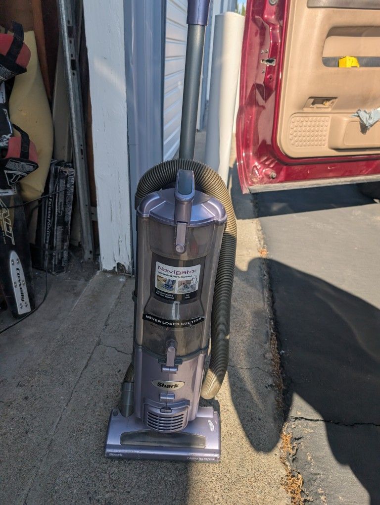 Shark Vacuum Works Well