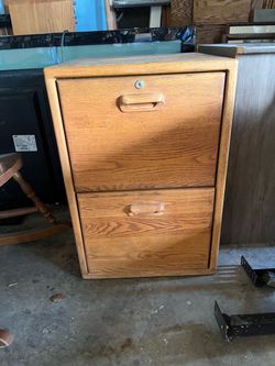 2-Drawer Oak Wood Filing Cabinet with Lock