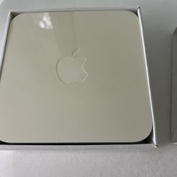 Apple Wi-Fi Wireless Router Base Station: Airport Extreme 802.11n