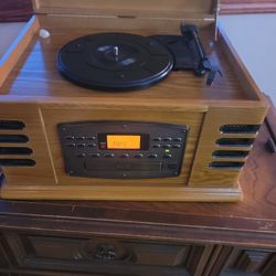 Radio Cd   And Cassette  Radio Free PickUp $12