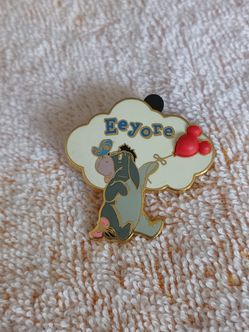 VTG Pin 2002 Disney Eeyore Mickey Balloons