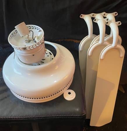 Ceiling Fan with light & 2Ft blades