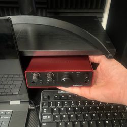 Interfaz de Audio USB-C Focusrite Scarlett Solo (4ta Generación)