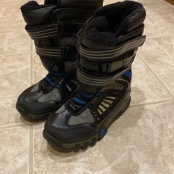Boys Snow Boots - Size 1