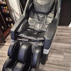 Brookstone Bk250 MASSAGE CHAIR