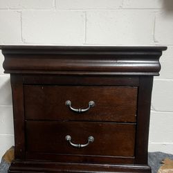 Dresser And Night Stand Set 