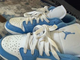 Nike light blue size 7