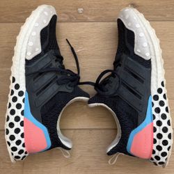 Adidas Ultraboost DNA 5.0 Women’s Size 9.5