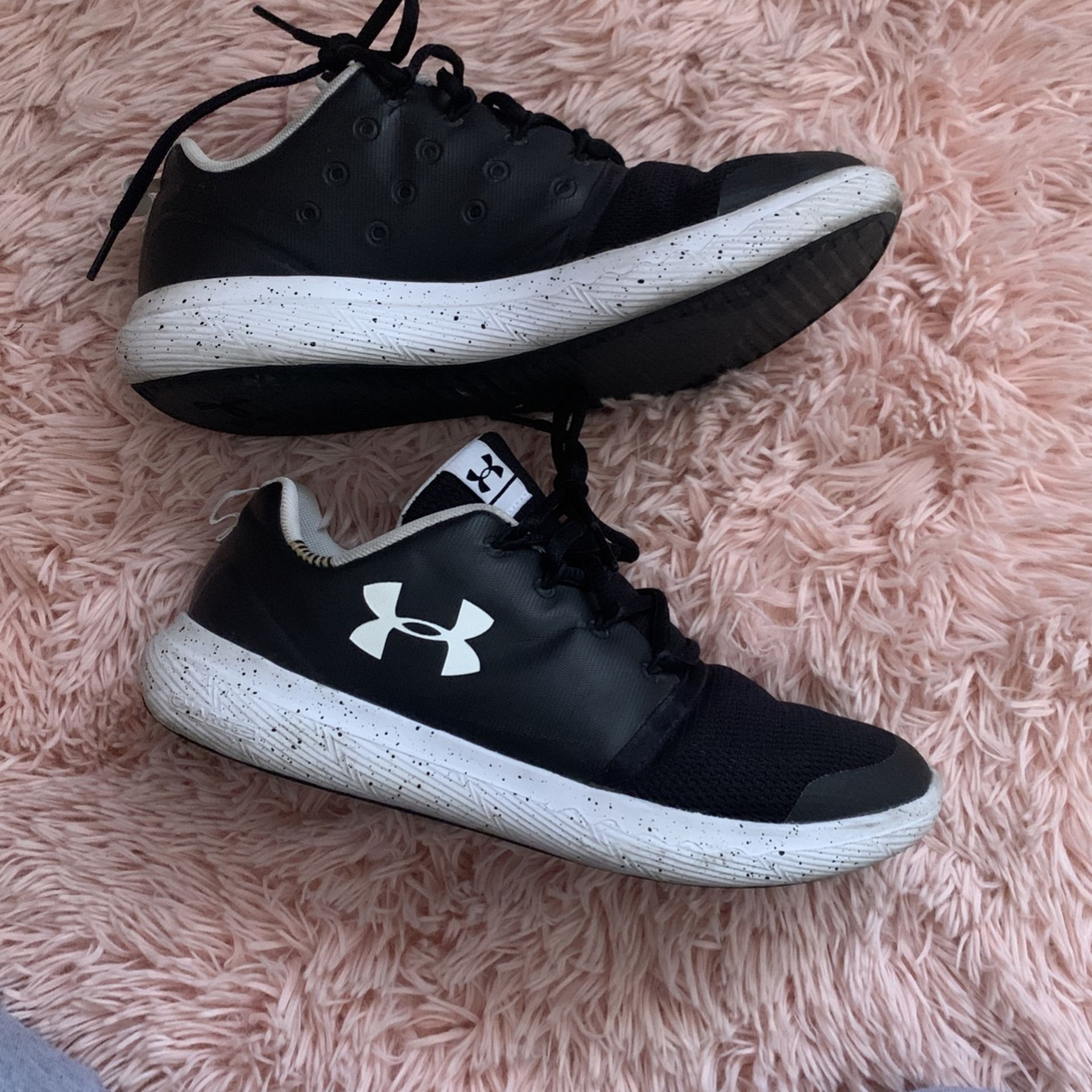 Under Armour (H) Black Shoes