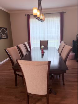 Dining room table