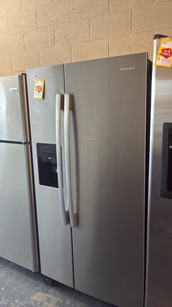 Necesito like new Amana stainless steel side by side refrigerator