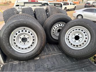 5 like New tires with rims Bridgestone dueler H/T 255/70R16