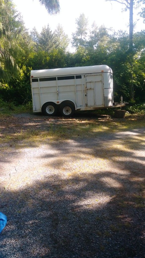Horse Trailer, Circle J 3 Horse